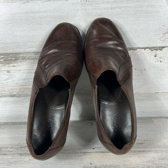 Clarks Dark Brown Leather Slip On Loafer‎ Wedge Pump Dress Work Women Shoes 6.5M - Picture 5 of 7